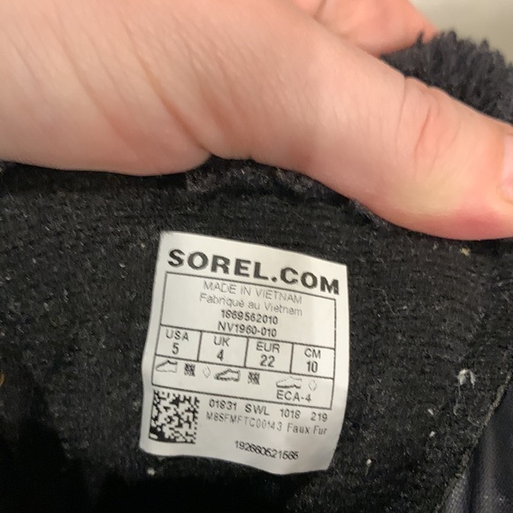 Sorel size 5 TODDLER snow boots - Picture 2 of 3